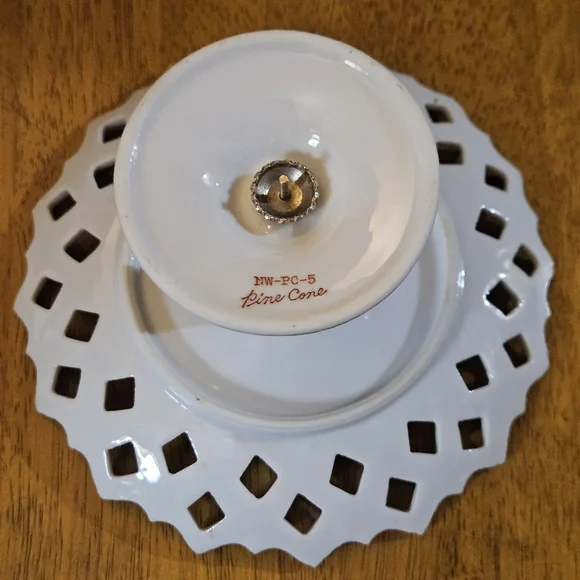 Vintage Norcrest Fine China Pine Cone Pedestal Plate With Gold Trim Lace NW-PC-5 - Picture 5 of 10